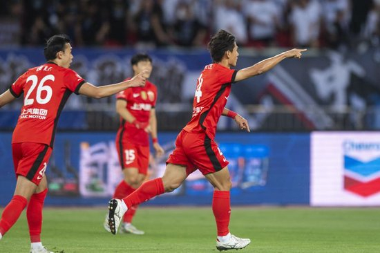 36岁王燊超两首发两球，海港老将用表现回击饭圈拉踩