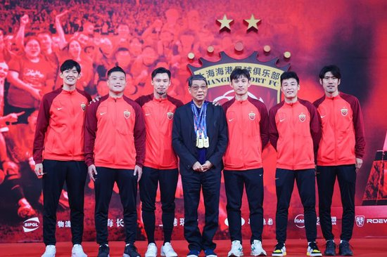 36岁王燊超两首发两球，海港老将用表现回击饭圈拉踩