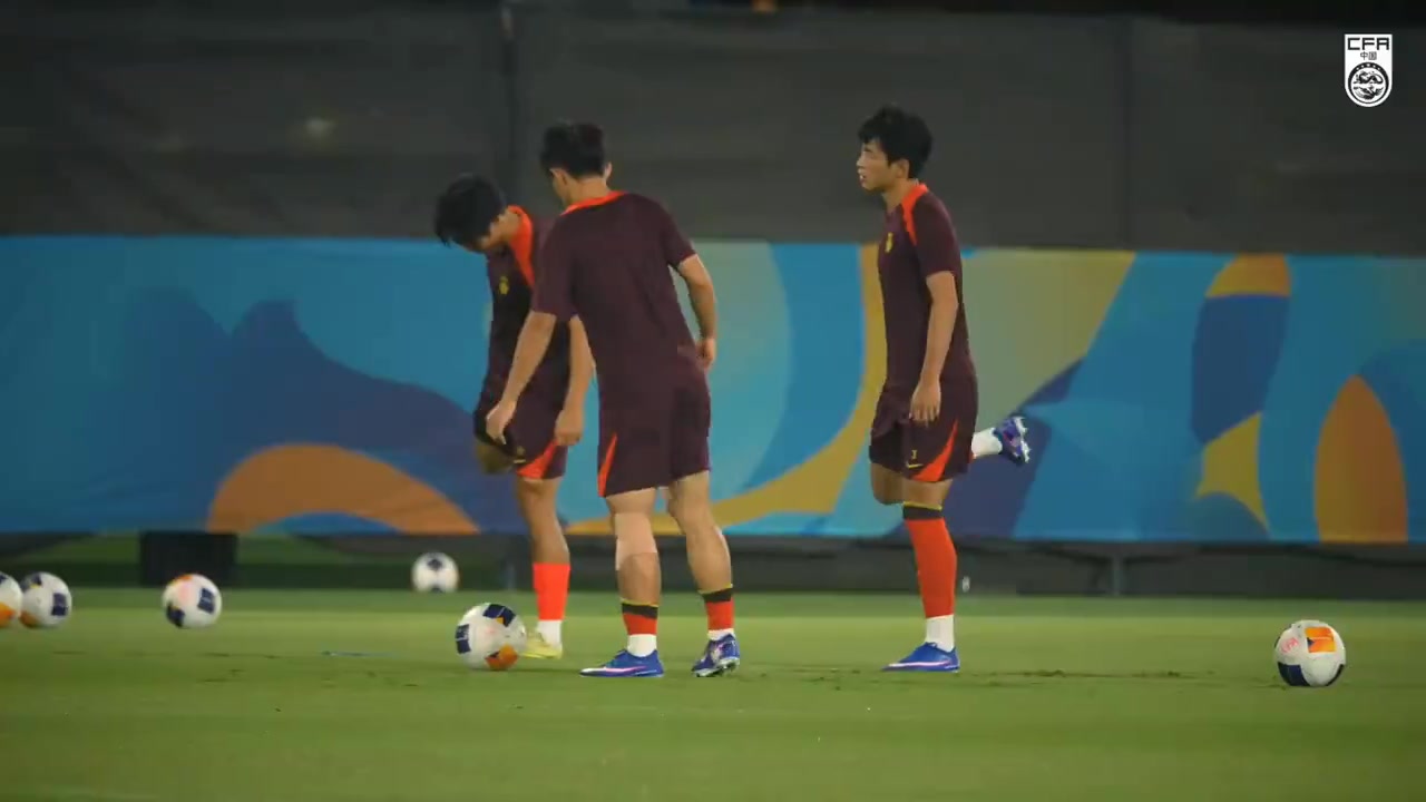 U17国足决赛前最后一练 张旭尧:全力以赴证明自己