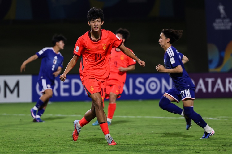 U17亚洲杯决赛：中国2-3日本，赵松源逼抢造点仍难救主