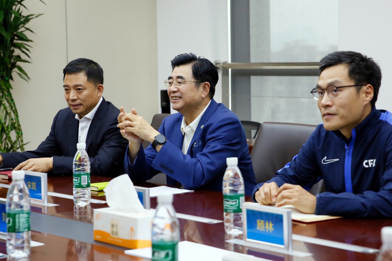 中国足协与多特蒙德签署青训备忘录,宋凯强调施拉普纳以来历史传承 中国足协与多特蒙德签署青训备忘录,宋凯强调施拉普纳以来历史传承