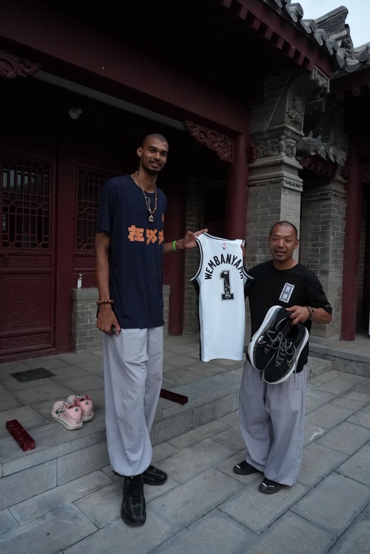 文班少林师傅贺词:制心一处无事不办,马刺总决赛在即 文班少林师傅贺词:制心一处无事不办,马刺总决赛在即