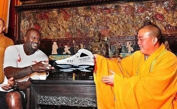 十年长约，库里签约李宁：中国品牌终获NBA顶级巨星
