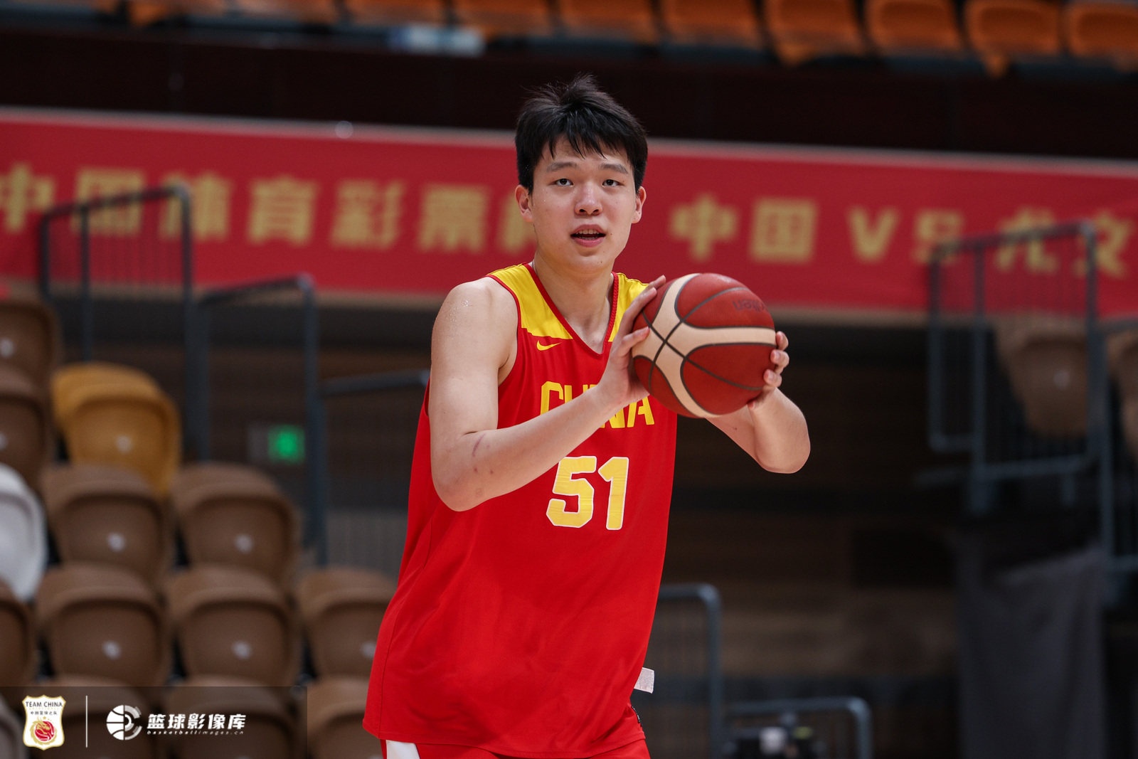杨瀚森NBA历练后回归国家队 世预赛对日台决定小组出线 杨瀚森NBA历练后回归国家队 世预赛对日台决定小组出线