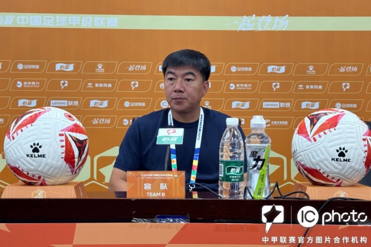 两小将中甲首球助逆转 刘俊威：丢球后没乱