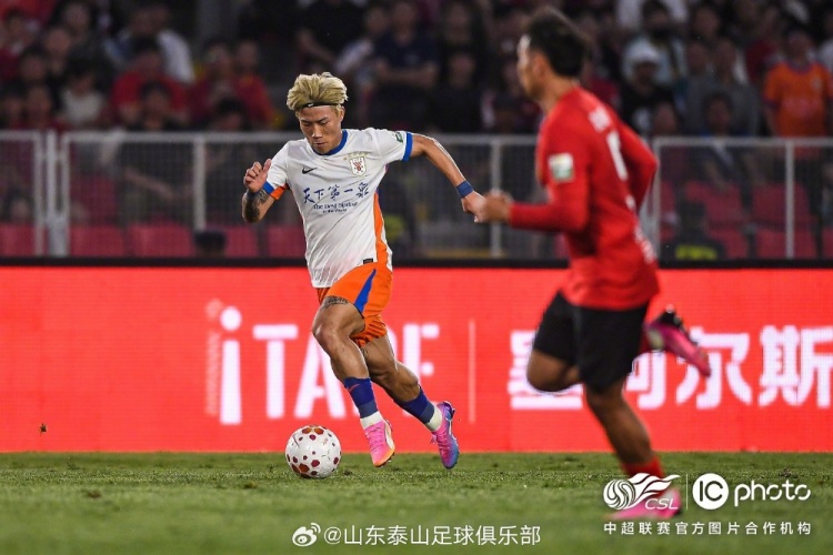 山东泰山客场5-1横扫辽宁铁人 泽卡瓦科双响炮