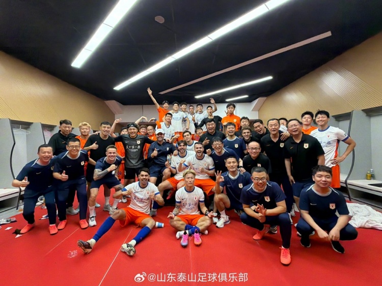 山东泰山客场5-1横扫辽宁铁人 泽卡瓦科双响炮
