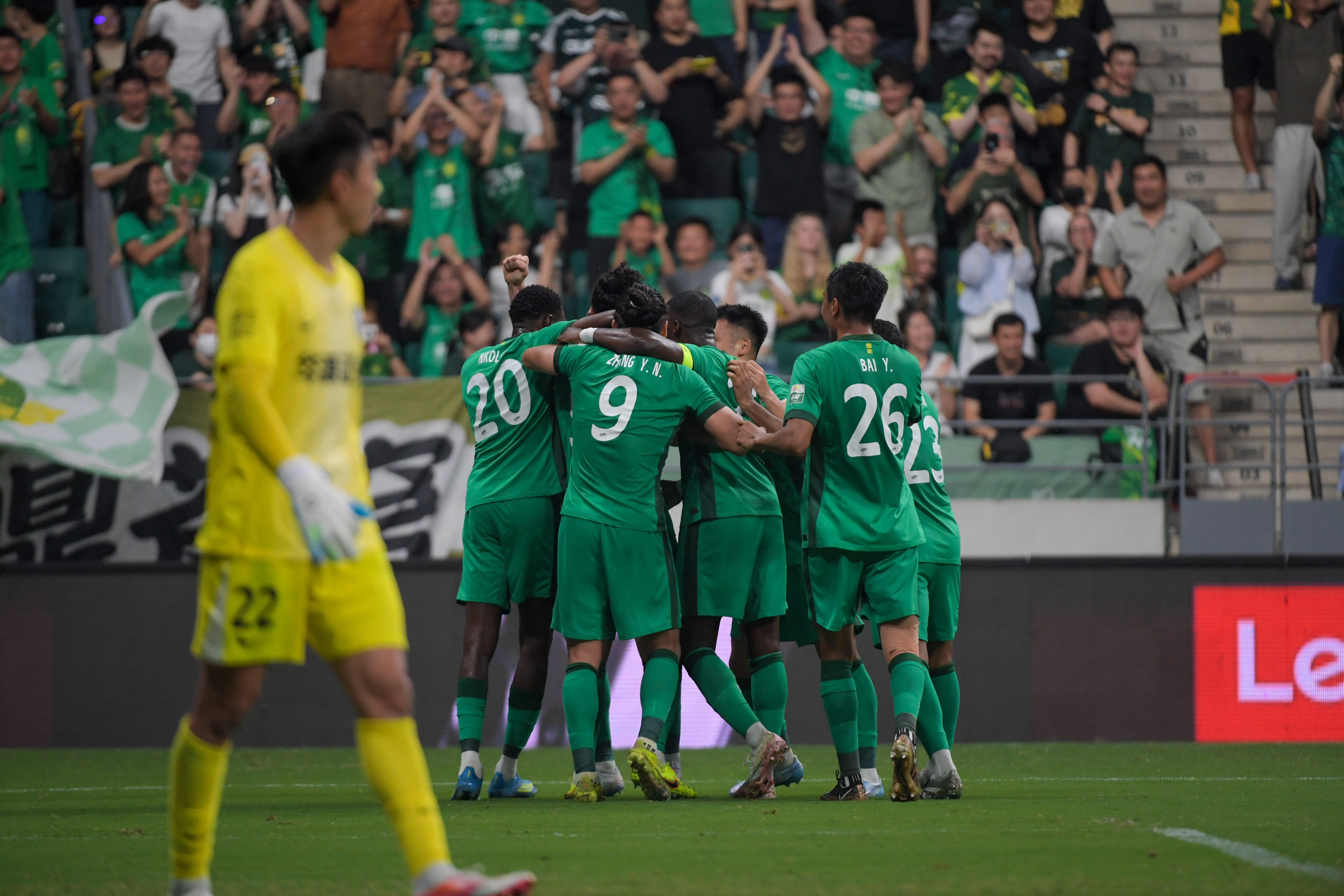 国安1-0三镇：张稀哲伤退，拉莫斯头球定胜局