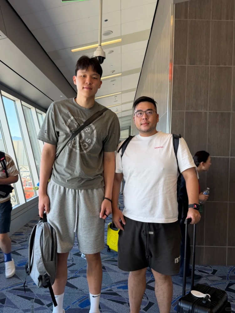 杨瀚森抵达拉斯维加斯，开拓者夏联首战时间确认