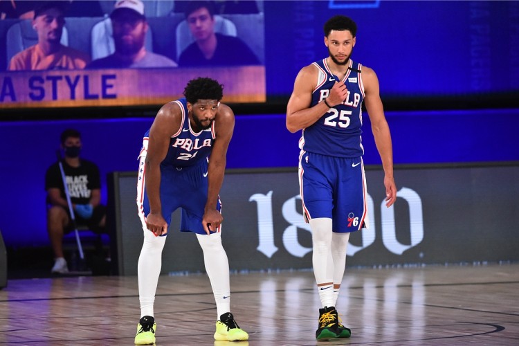 热火内讧升级:阿德巴约训练场挥拳击中希罗面部,NBA队友反目史再添新案例 热火内讧升级:阿德巴约训练场挥拳击中希罗面部,NBA队友反目史再添新案例