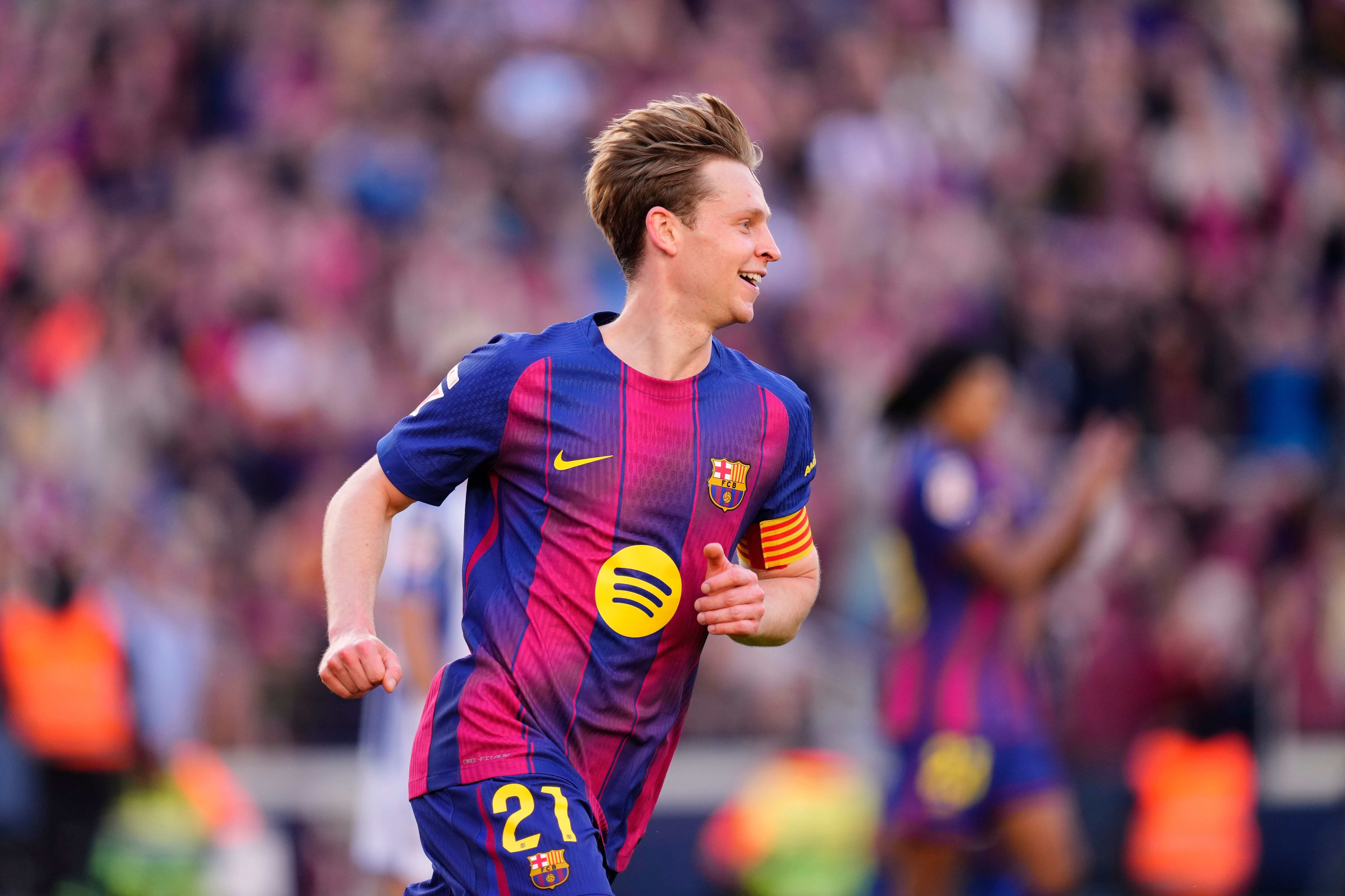 德容膝伤恐缺席四个月 巴萨季前遭重创 FIFA启动赔偿机制 德容膝伤恐缺席四个月 巴萨季前遭重创 FIFA启动赔偿机制