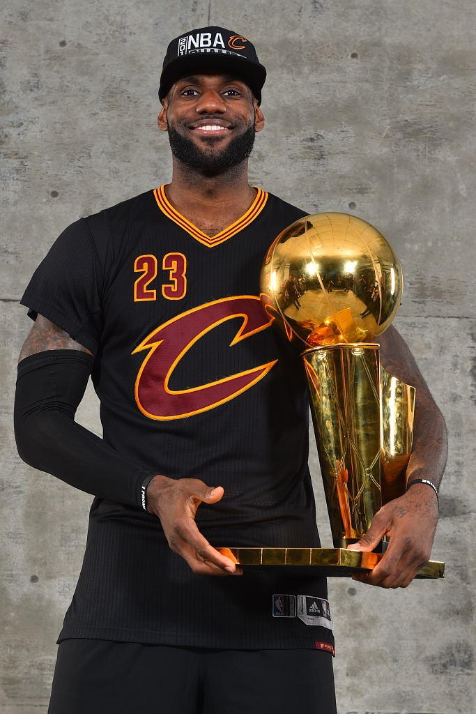布伦森加冕ESPY最佳男运动员 历届NBA得主共11人 布伦森加冕ESPY最佳男运动员 历届NBA得主共11人