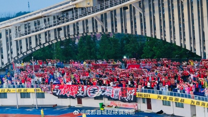 蓉城主帅详解边后卫分置 费利佩称对手针对性增强是进阶必经