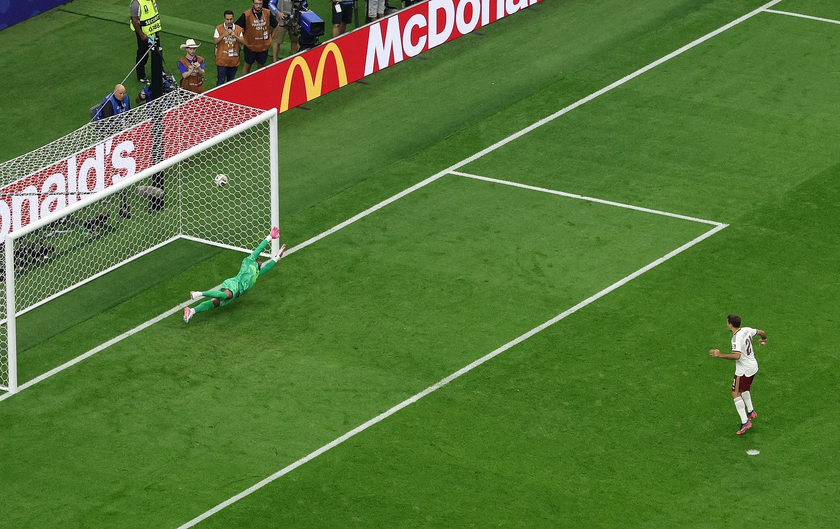 西班牙2-0淘汰法国,时隔16年重返世界杯决赛,亚马尔造点波罗破门 西班牙2-0淘汰法国,时隔16年重返世界杯决赛,亚马尔造点波罗破门