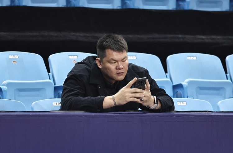广东宏远连拆两根支柱:朱芳雨离任,杜锋下课
