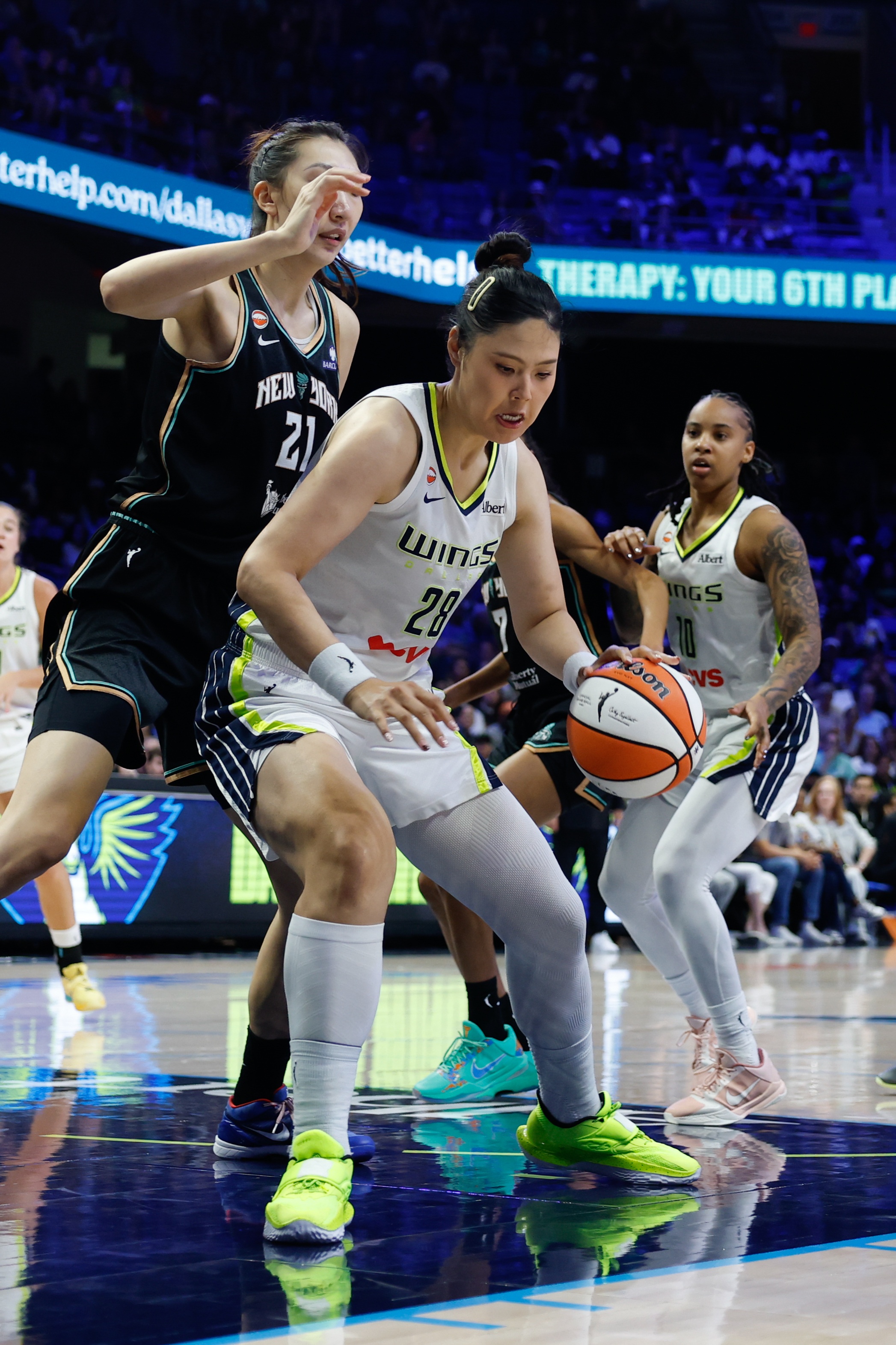 WNBA中国德比飞翼加时1分惜败自由人 李月汝7分高效却5犯韩旭2分
