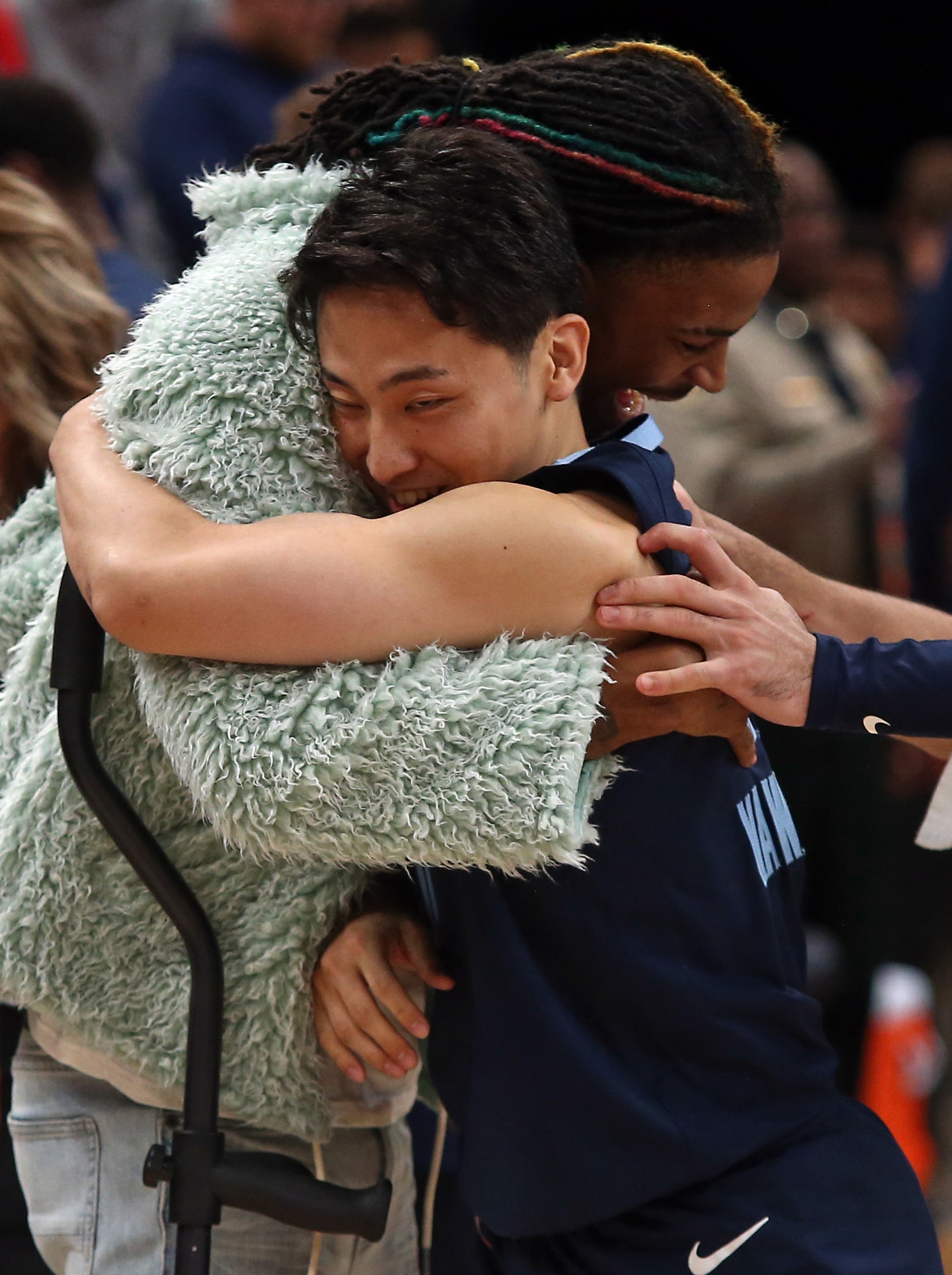 莫兰特转发河村勇辉夏联集锦 前灰熊队友场均8.2分4.8助攻 莫兰特转发河村勇辉夏联集锦 前灰熊队友场均8.2分4.8助攻