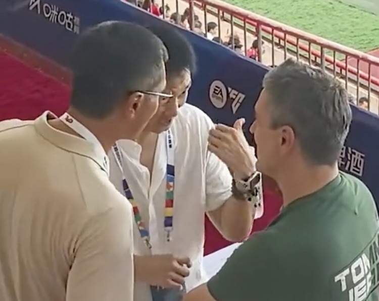 国足U23双主帅航海体育场碰头 河南1-1大连英博 国足U23双主帅航海体育场碰头 河南1-1大连英博