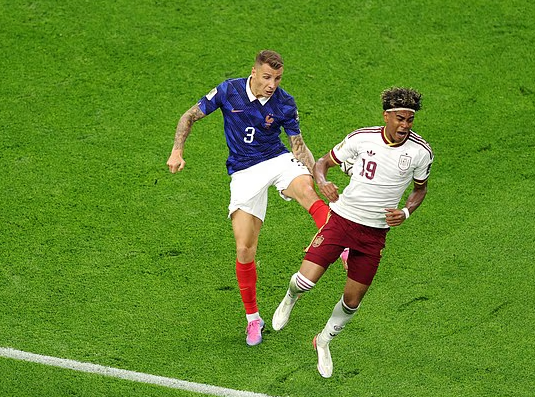 法国输在怕字上,西班牙2-0三杀进决赛 法国输在怕字上,西班牙2-0三杀进决赛