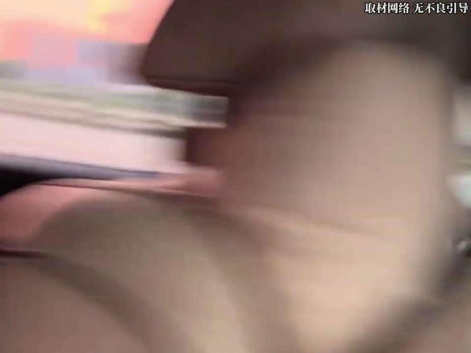 乔治长沙行电动车追星少年被找到 签名球衣头盔相赠并受教育 乔治长沙行电动车追星少年被找到 签名球衣头盔相赠并受教育