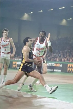 HoopsHype国际球员80强：奥拉朱旺第一 姚明第18 约基奇东契奇未进前三
