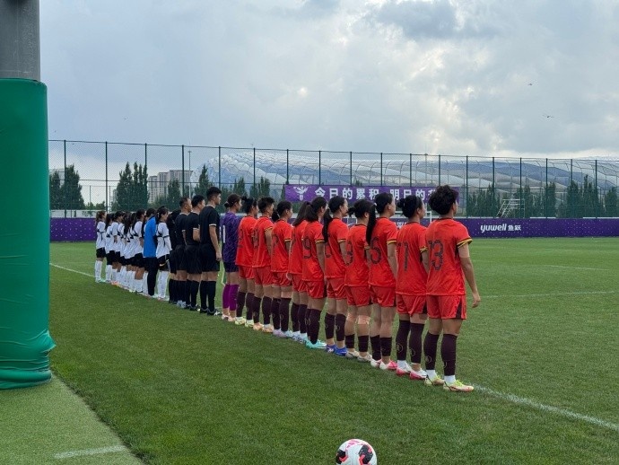 中国U20女足与大连女足展开热身赛较量,最终中国队9比0战胜对手 中国U20女足与大连女足展开热身赛较量,最终中国队9比0战胜对手