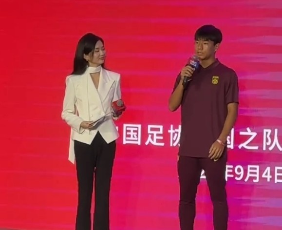 周雨诺:亚洲杯学会了如何直面遗憾,希望世少赛发挥出最好水平 周雨诺:亚洲杯学会了如何直面遗憾,希望世少赛发挥出最好水平