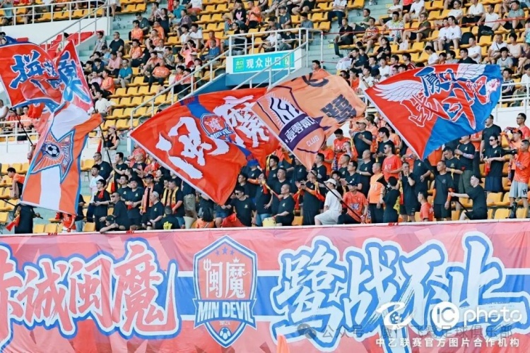 三轮不胜！厦门飞鹭主场闷平湖北青年星，李宗儒泪别鹭岛